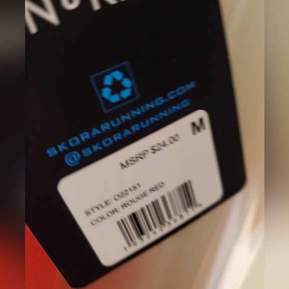 SKORQ Men's Rouge Red transition running tank top NWT - Picture 5 of 6